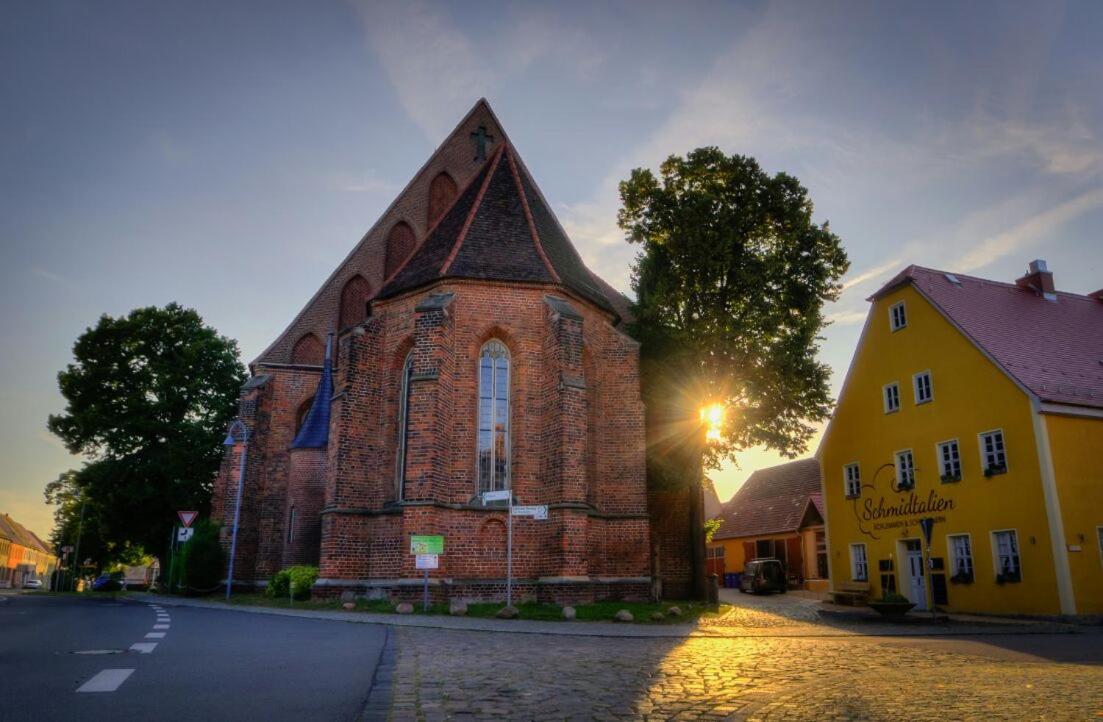 Schmidtalien Schlemmen Und Schlummern Dommitzsch Buitenkant foto